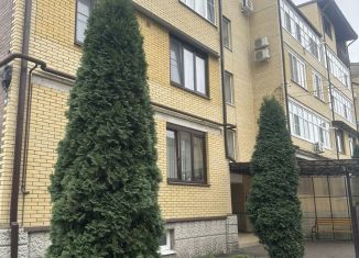 Продам 3-комнатную квартиру, 190 м2, Владикавказ, улица Гадиева, 56