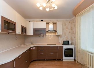 Продается трехкомнатная квартира, 89.3 м2, Тюмень, улица Мельникайте, 138