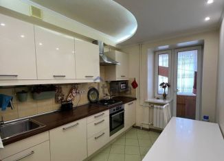 Продается 2-ком. квартира, 51 м2, Казань, улица Вишневского, 14