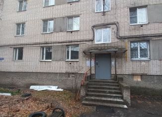 Продается 3-ком. квартира, 50 м2, Бор, Октябрьская улица, 92