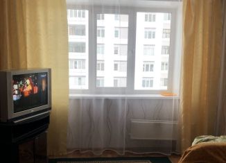 Сдам 3-ком. квартиру, 80 м2, Стерлитамак, улица Артёма, 85