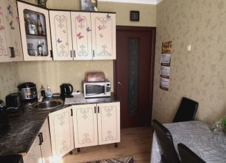 Продается 2-ком. квартира, 52 м2, Армавир, 8-й микрорайон, 3/1