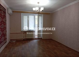 Продажа 2-комнатной квартиры, 55.2 м2, Новошахтинск, улица Зорге, 43