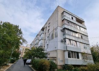 2-комнатная квартира на продажу, 50 м2, Евпатория, улица Чапаева, 77