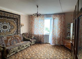 Продам 2-ком. квартиру, 52 м2, Старая Русса, Крестецкая улица, 18