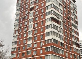 Трехкомнатная квартира в аренду, 95 м2, Москва, Веерная улица, 22к1, ЗАО