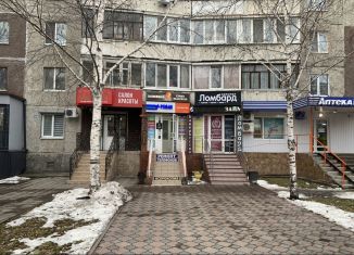 Сдам торговую площадь, 6 м2, Тюмень, улица Пермякова, 56