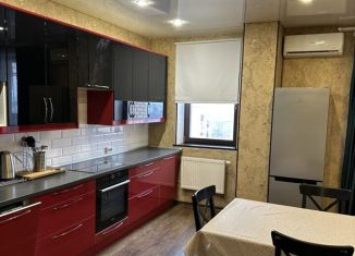 Сдаю 1-комнатную квартиру, 61 м2, Чехов, улица Чехова, 79к2