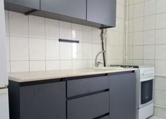 Двухкомнатная квартира в аренду, 50 м2, Майкоп, Пионерская улица, 381