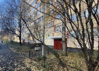 Продам однокомнатную квартиру, 32.3 м2, Санкт-Петербург, Наличная улица, 40к1, метро Василеостровская