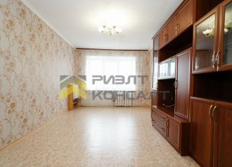 Продам трехкомнатную квартиру, 55 м2, Омск, улица Лаптева, 5