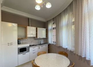 Сдается в аренду 3-комнатная квартира, 80 м2, Краснодарский край, Новороссийское шоссе, 30/21