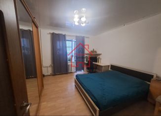 Продам 2-ком. квартиру, 60 м2, Верхняя Пышма, улица Сапожникова, 5