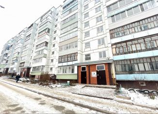 Продаю трехкомнатную квартиру, 58 м2, Чайковский, Камская улица, 1