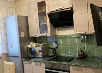 Сдается в аренду 1-ком. квартира, 35 м2, Москва, улица Академика Анохина, 9к1, метро Озёрная