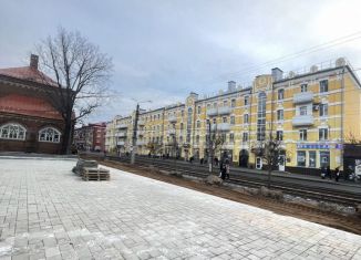 Продается 4-комнатная квартира, 94 м2, Смоленск, улица Тенишевой, 4