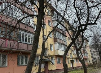 Продаю 1-комнатную квартиру, 30 м2, Йошкар-Ола, улица Лебедева, 41, микрорайон Дубки