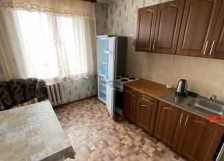 Сдаю 1-ком. квартиру, 38 м2, Кемерово, улица Терешковой, 2