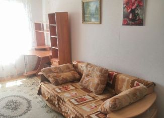 Сдается двухкомнатная квартира, 46 м2, Амурск, Лесная улица, 1