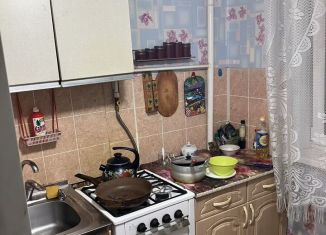 Аренда трехкомнатной квартиры, 57 м2, рабочий посёлок Калининец, Фабричная улица, 1