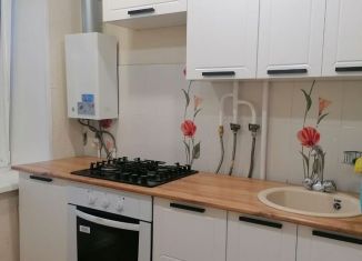 Сдаю в аренду трехкомнатную квартиру, 62.5 м2, Кумертау, улица Ломоносова, 31