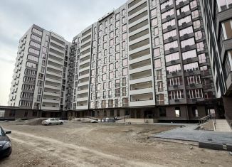 Продам 3-комнатную квартиру, 94.5 м2, Грозный, улица Е.М. Батаевой, 1Б