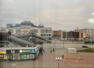 Продается торговая площадь, 71.8 м2, Курск, улица Дзержинского, 25