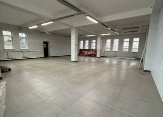 Сдам в аренду торговую площадь, 150 м2, Махачкала, улица Эмирова, 10, Кировский внутригородской район