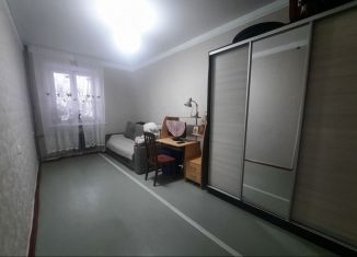 Продается трехкомнатная квартира, 80.3 м2, Астрахань, улица Набережная 1 Мая, 147/104, Кировский район