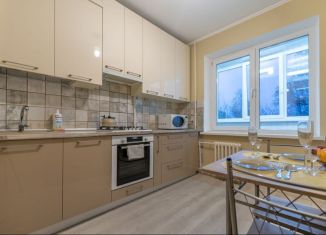 Продается 2-ком. квартира, 52.5 м2, Калининград, Портовая улица, 23