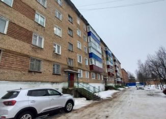 Продам 4-комнатную квартиру, 61.9 м2, Коми, Социалистическая улица, 55