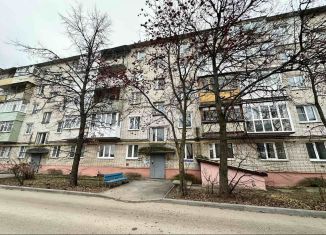 Продаю 2-комнатную квартиру, 44 м2, Бор, улица 2-й Микрорайон, 11