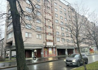 Продается 2-ком. квартира, 57 м2, Санкт-Петербург, Народная улица, 73, метро Пролетарская