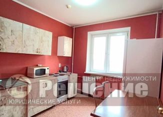 Продаю 1-ком. квартиру, 41 м2, Копейск, улица Калинина, 11