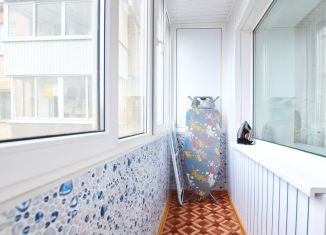 Сдам в аренду двухкомнатную квартиру, 54 м2, Самарская область, Революционная улица, 135А