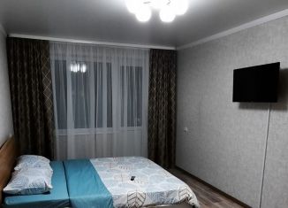 Сдам однокомнатную квартиру, 30 м2, Оренбургская область, улица Комарова, 26