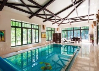 Продаю дом, 1400 м2, КИЗ Дипломат