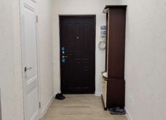 Сдам 2-комнатную квартиру, 62 м2, Симферополь, улица Батурина, 133, ЖК Город Мира