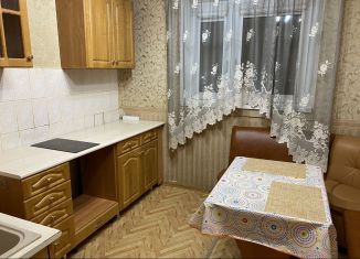 2-комнатная квартира в аренду, 54 м2, поселок городского типа Мурмаши, улица Кутахова, 4