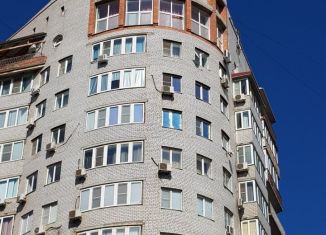 Продается 3-комнатная квартира, 115 м2, Астраханская область, улица Бориса Алексеева, 67к2