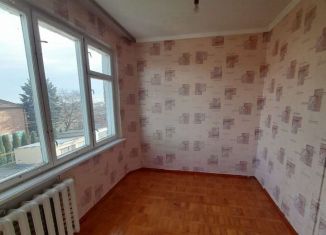 Продам 3-комнатную квартиру, 50 м2, Баксан, проспект Ленина, 130