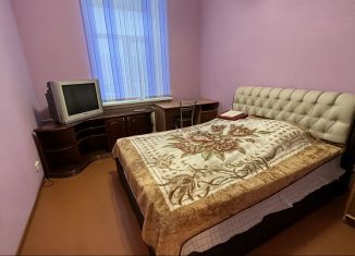 Сдается двухкомнатная квартира, 65 м2, Архангельская область, улица Ломоносова, 39