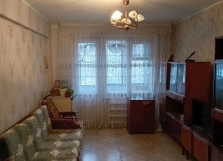 Продаю трехкомнатную квартиру, 58 м2, Алтайский край, улица Федоренко