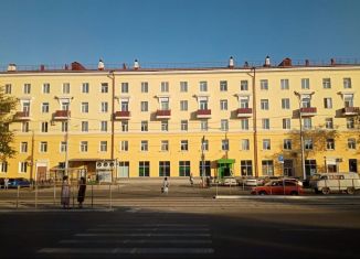 Продажа 2-комнатной квартиры, 55 м2, Новотроицк, Советская улица, 7