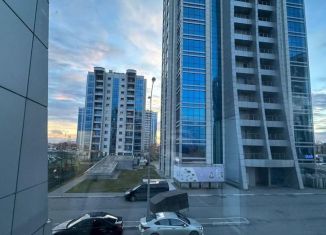 Продам трехкомнатную квартиру, 108 м2, Чечня, Шоссейная улица, 67Г