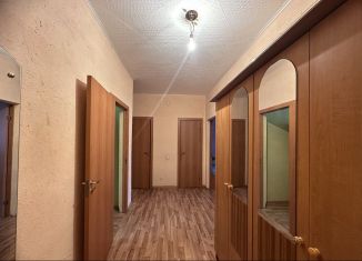 Сдается трехкомнатная квартира, 82.5 м2, Салават, улица Бекетова, 4