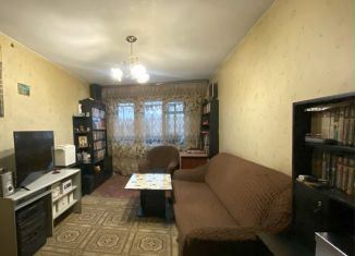 Продается 3-комнатная квартира, 60.9 м2, Петропавловск-Камчатский, проспект Рыбаков, 2