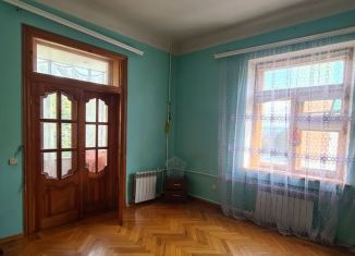 Продам трехкомнатную квартиру, 68 м2, Белгородская область, Комсомольская улица, 3