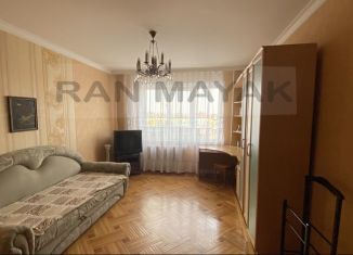 Продается 3-ком. квартира, 63.6 м2, Майкоп, Курганная улица, 395