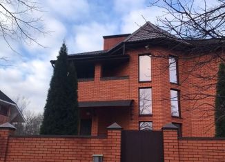 Дом на продажу, 526 м2, посёлок городского типа Белые Берега, Вокзальная улица, 3